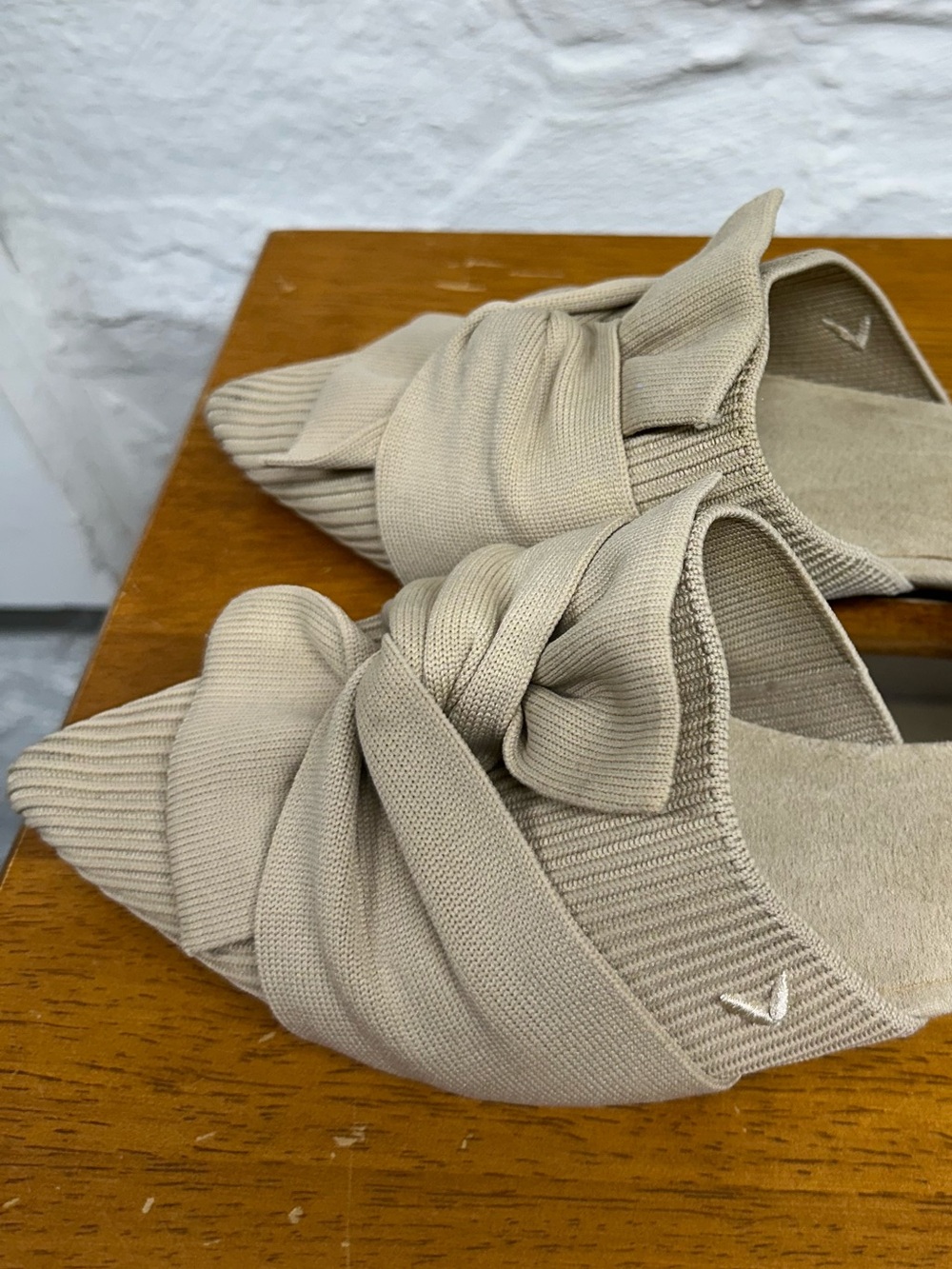 Vivaia Chunky Heel Mule with Bow in Cream - Picture 3 of 4